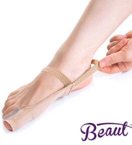 Bunion Corrector Pads Bootie Bunion Relief Hallux Valgus for Men and Women - Bunion Guard and Cushion Toe Splint Sling Gel Bunion Protector with Toe Separator Brace Socks (1 Pair)